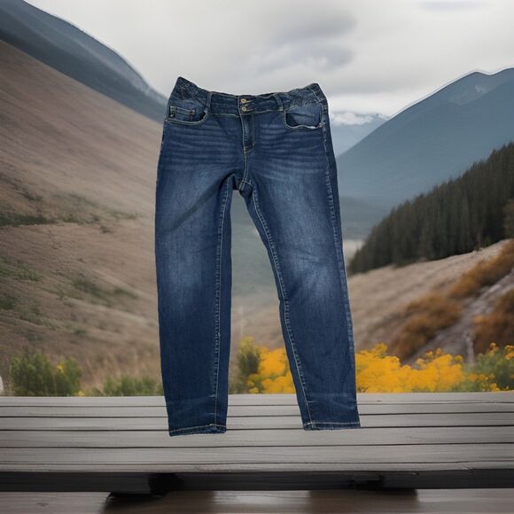 Kancan Estilo Jeans Womens Size‎ 16 Skinny a high Rise Whiskers 43797 - Picture 1 of 7